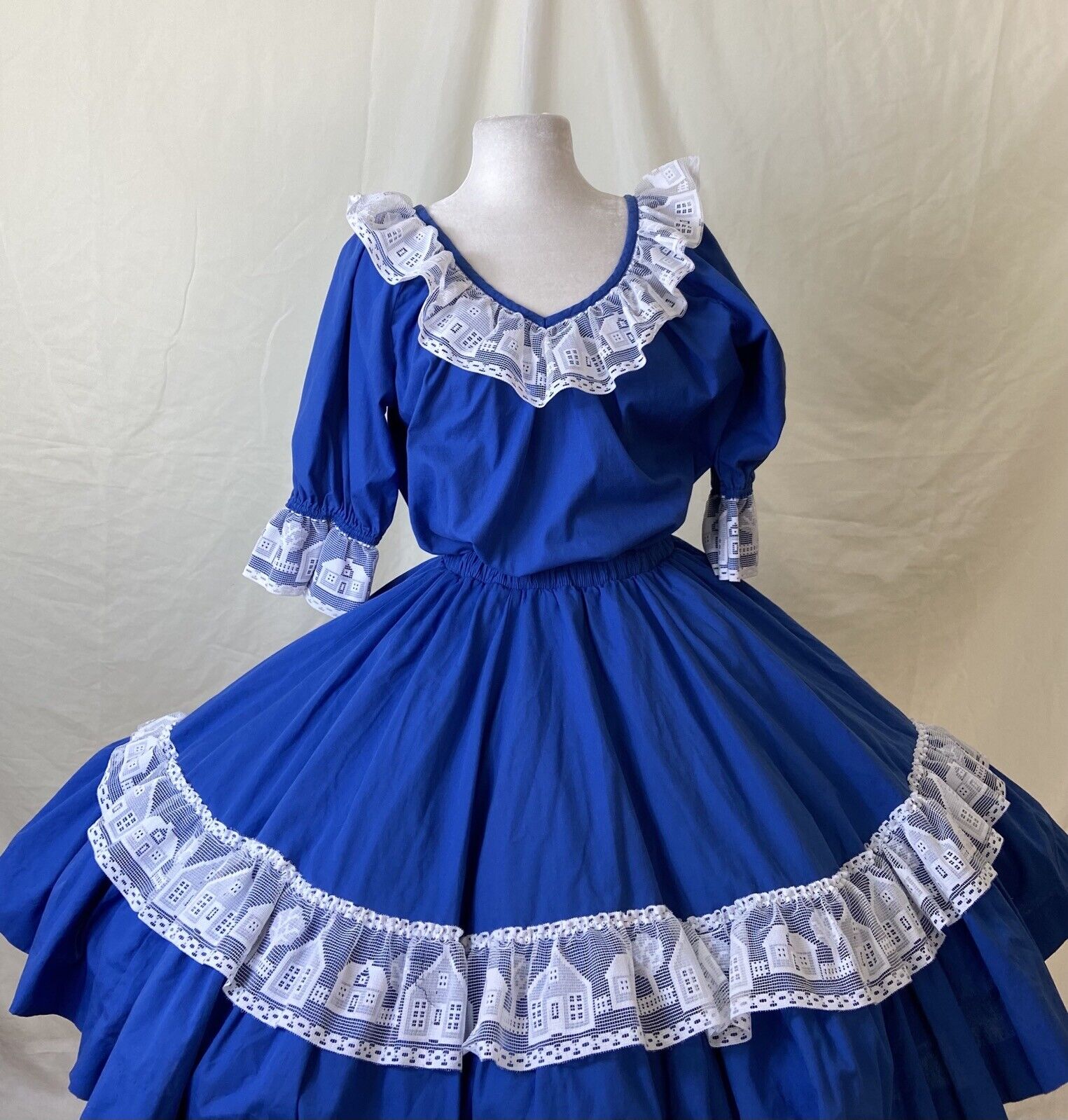 Square Dance Dress 2 pc Outfit Skirt Blouse Royal Blue White Lace Trim Rockmount
